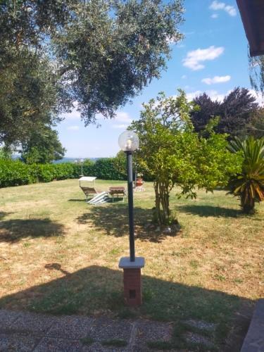 Independent Villa With Private Beach On The Lake Bracciano  Eksteriør bilde