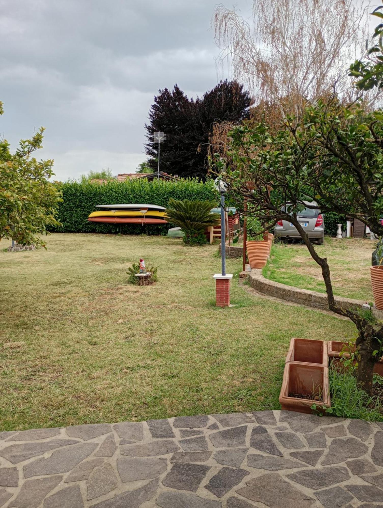 Independent Villa With Private Beach On The Lake Bracciano  Eksteriør bilde